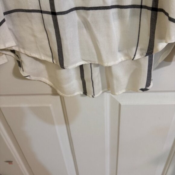 Lucky Brand Black White High Low Top Roll Tab Sleeve Blouse Boho Abstract Print - Picture 2 of 11